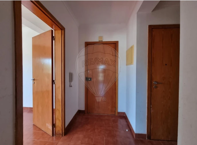 Apartamento T2 para Venda em Alcabideche Foto 2
