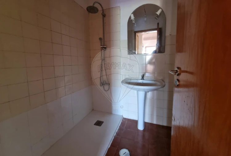 Apartamento T2 para Venda em Alcabideche Foto 16