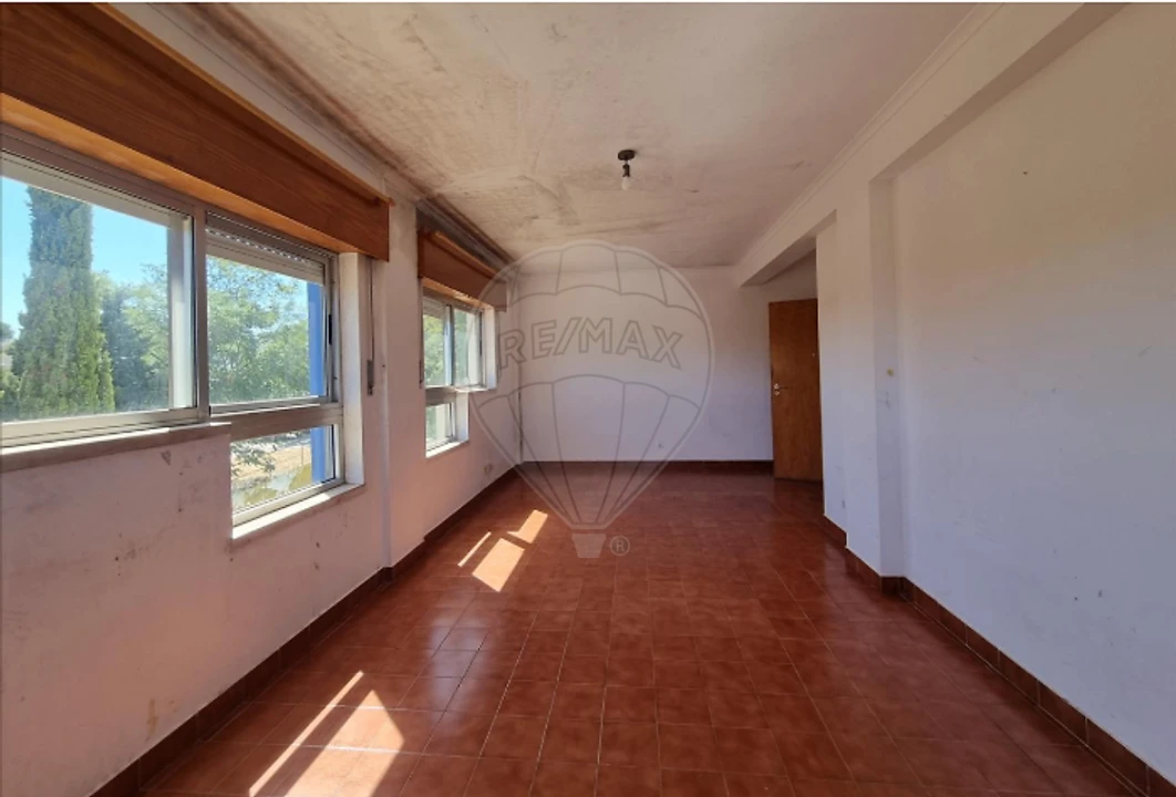 Apartamento T2 para Venda em Alcabideche Foto 4