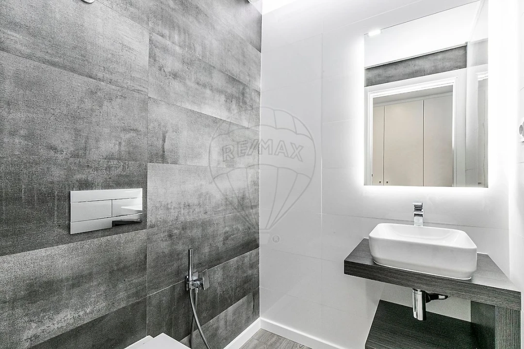 Apartamento T3 para Arrendamento em Porto Salvo Foto 21