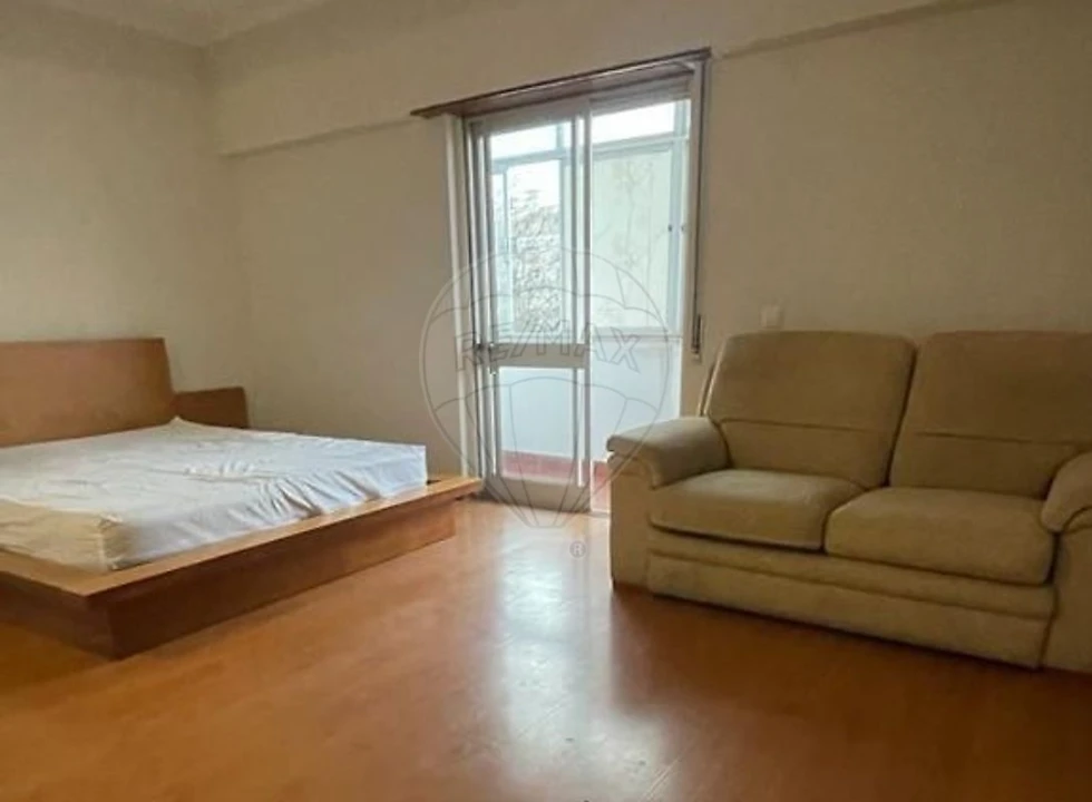 Apartamento T4 para Venda em Cacém e São Marcos Foto 1