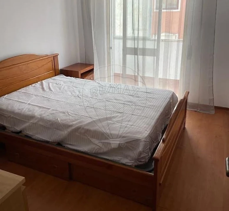 Apartamento T4 para Venda em Cacém e São Marcos Foto 8