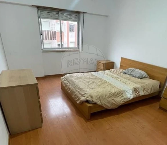Apartamento T4 para Venda em Cacém e São Marcos Foto 11