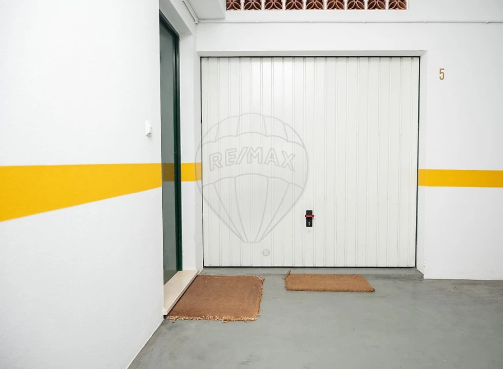 Apartamento T1 para Venda em Lourinhã e Atalaia Foto 11