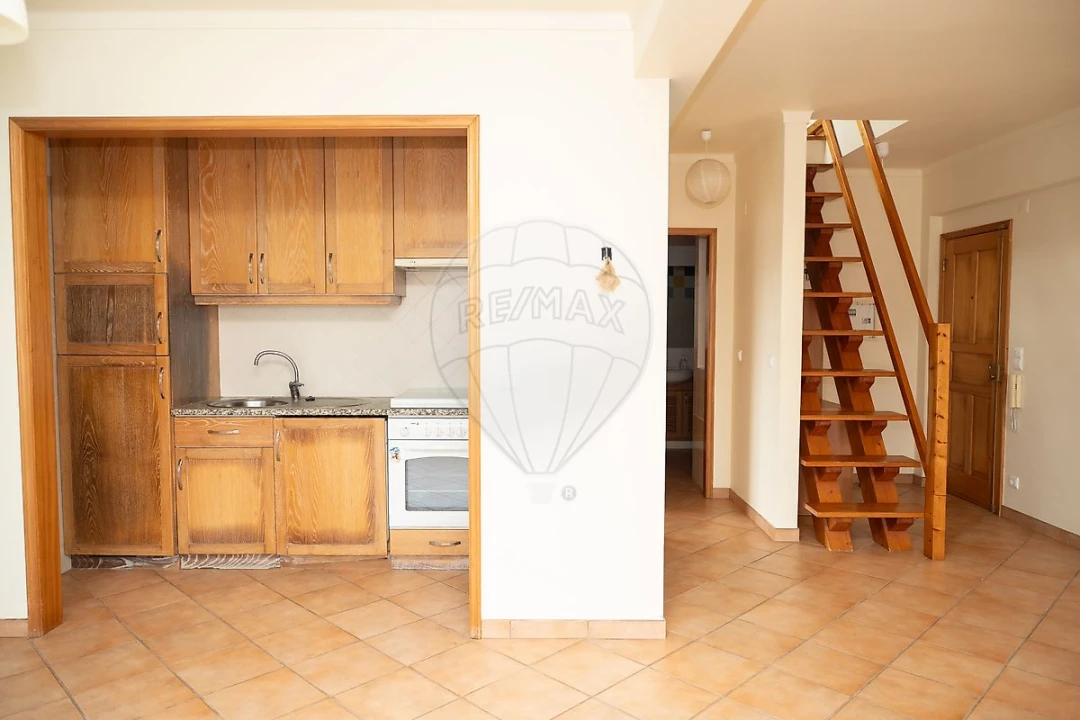 Apartamento T1 para Venda em Lourinhã e Atalaia Foto 3