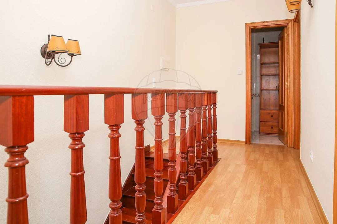 Apartamento T3 para Arrendamento em Carregado e Cadafais Foto 22