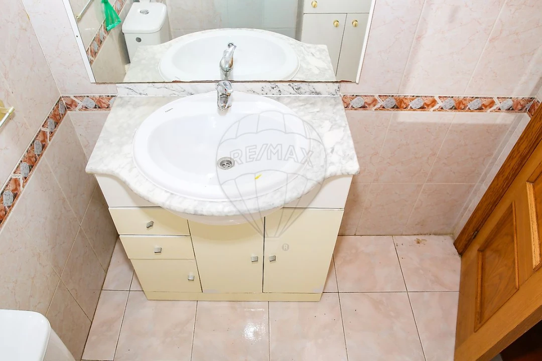 Apartamento T3 para Arrendamento em Carregado e Cadafais Foto 42