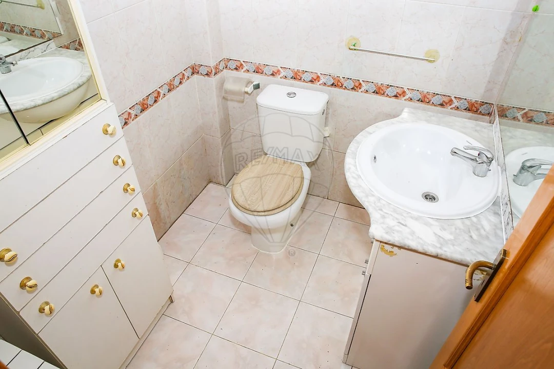 Apartamento T3 para Arrendamento em Carregado e Cadafais Foto 39