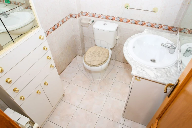 Apartamento T3 para Arrendamento em Carregado e Cadafais Foto 40