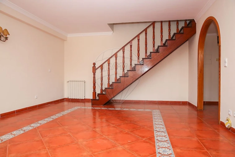 Apartamento T3 para Arrendamento em Carregado e Cadafais Foto 29