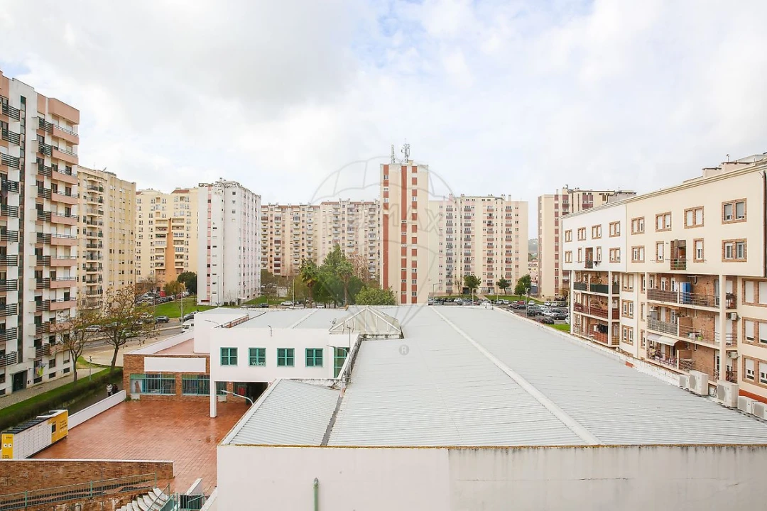 Apartamento T3 para Arrendamento em Carregado e Cadafais Foto 38