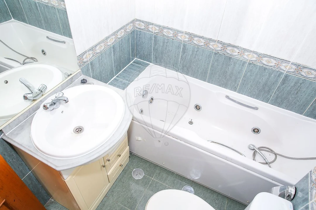 Apartamento T3 para Arrendamento em Carregado e Cadafais Foto 8