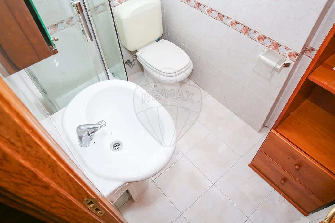 Apartamento T3 para Arrendamento em Carregado e Cadafais Foto 16