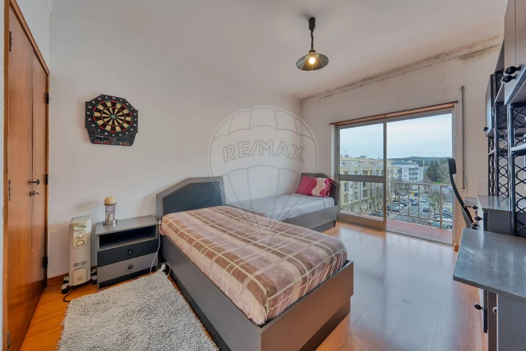 Apartamento T3 para Venda em Rio Maior Foto 12