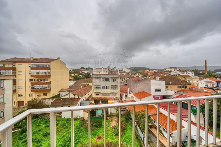 Apartamento T3 para Venda em Rio Maior Foto 33