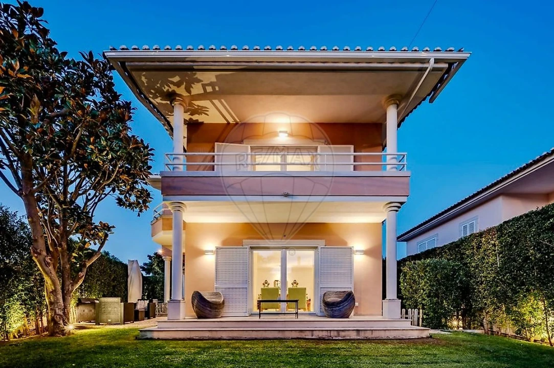 Moradia T6 para Venda em Cascais e Estoril Foto 1