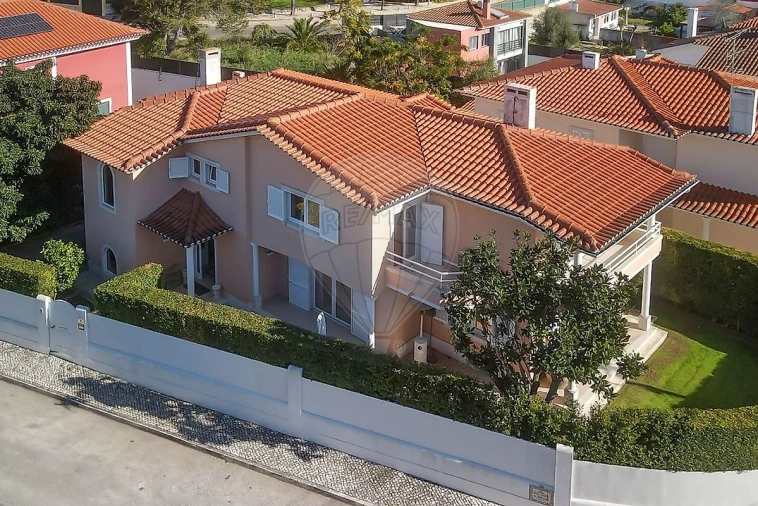 Moradia T6 para Venda em Cascais e Estoril Foto 3