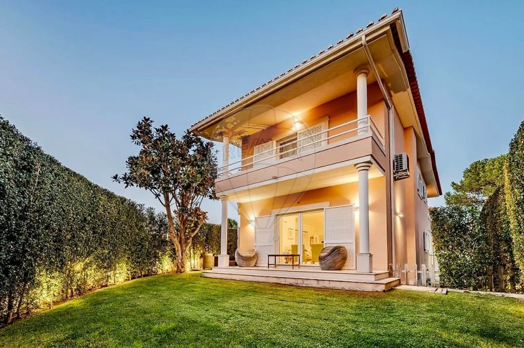 Moradia T6 para Venda em Cascais e Estoril Foto 12