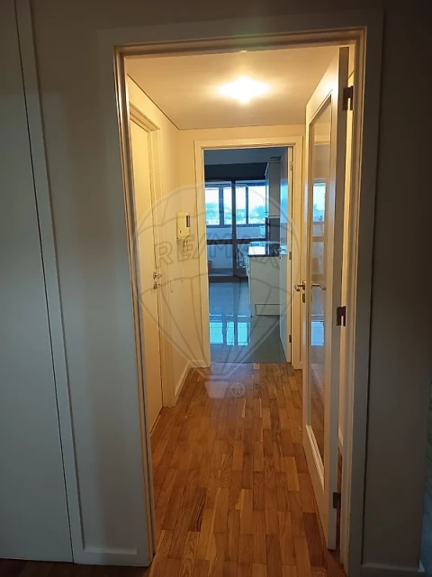Apartamento T3 para Arrendamento em Aldoar, Foz do Douro e Nevogilde
