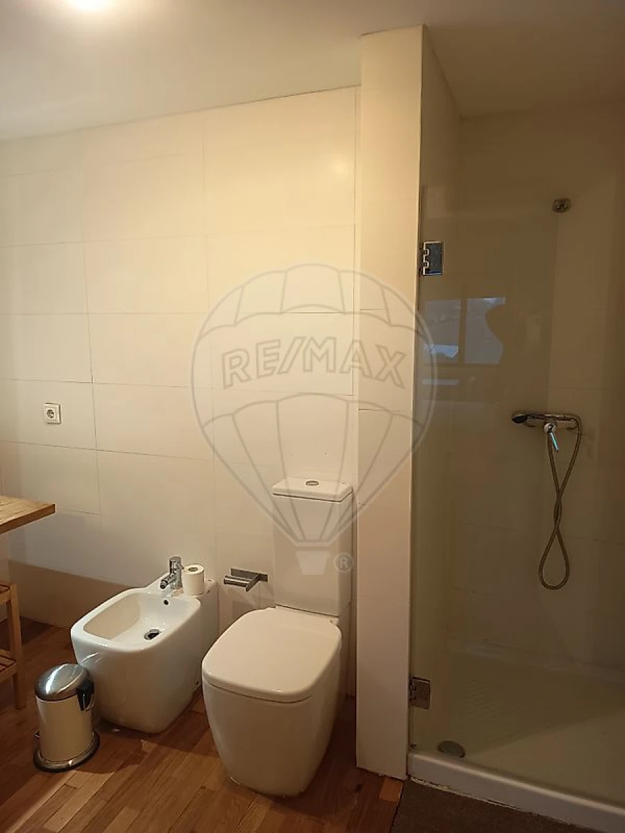 Apartamento T3 para Arrendamento em Aldoar, Foz do Douro e Nevogilde Foto 7