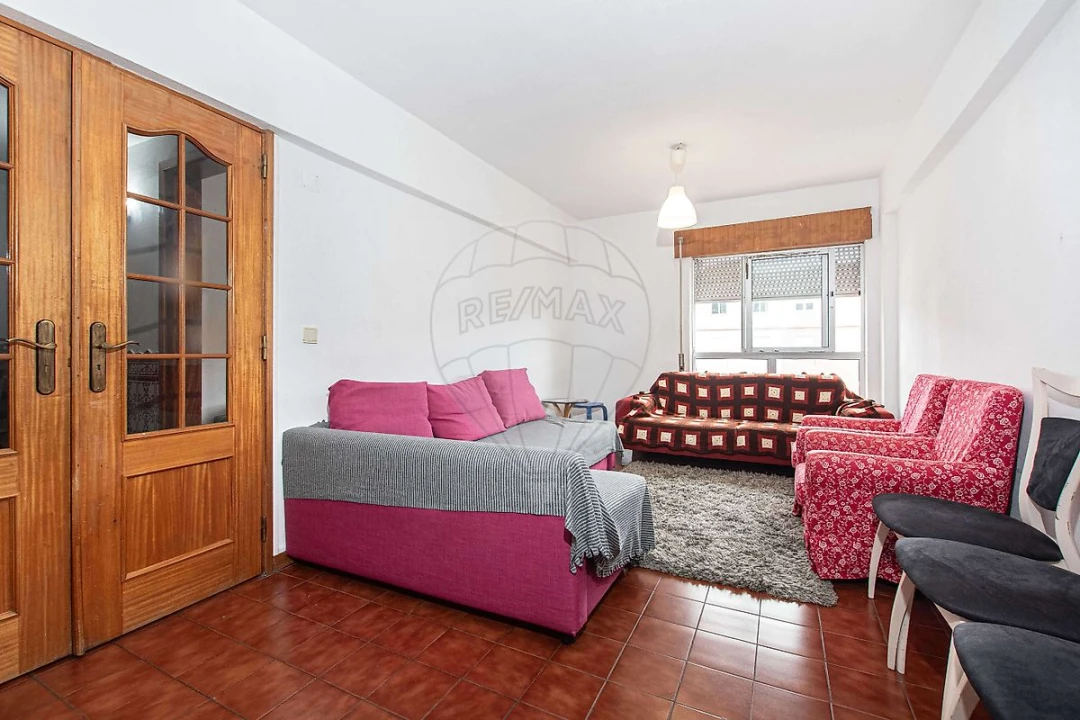 Apartamento T2 para Venda em Oeiras e São Julião da Barra, Paço de Arcos e Caxias Foto 1