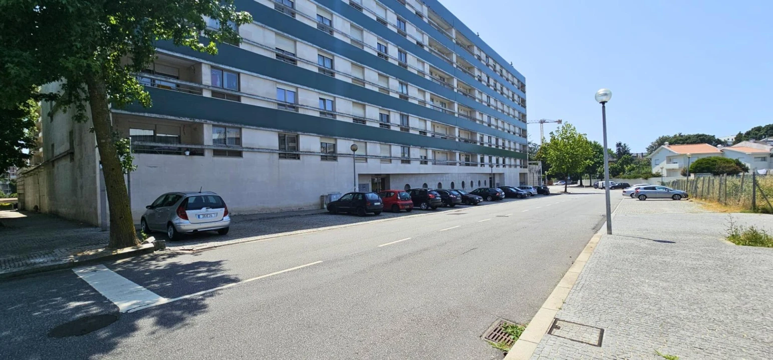 Apartamento T3 para Venda em Moreira Foto 1