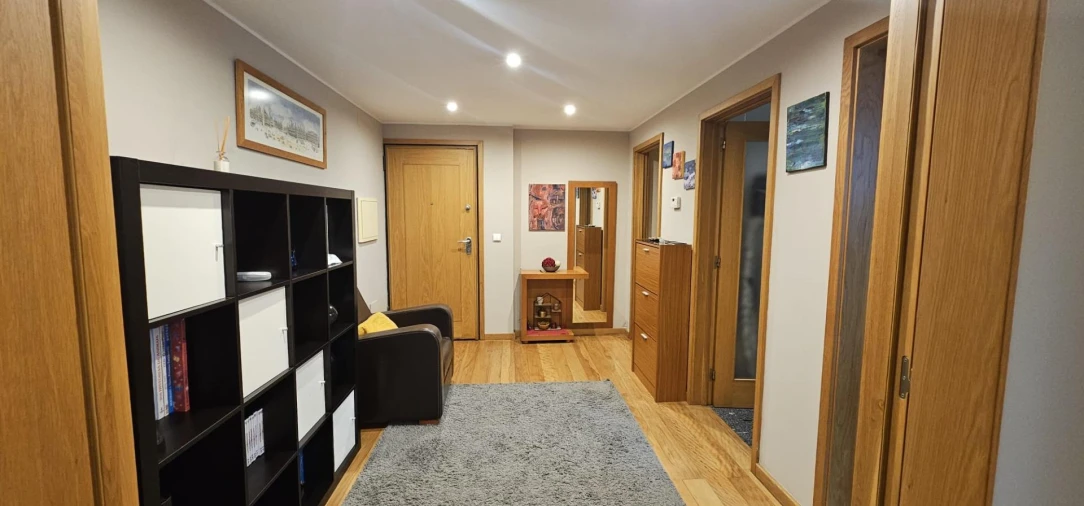 Apartamento T5 para Venda em Moreira Foto 22