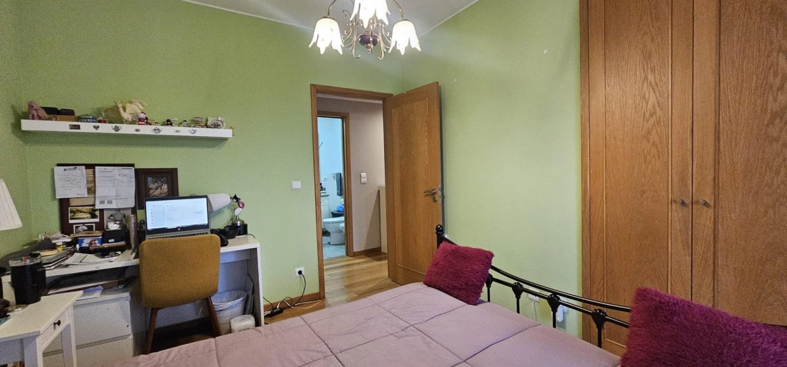 Apartamento T5 para Venda em Moreira Foto 9