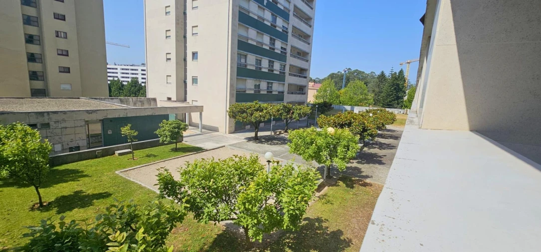 Apartamento T3 para Venda em Moreira Foto 2