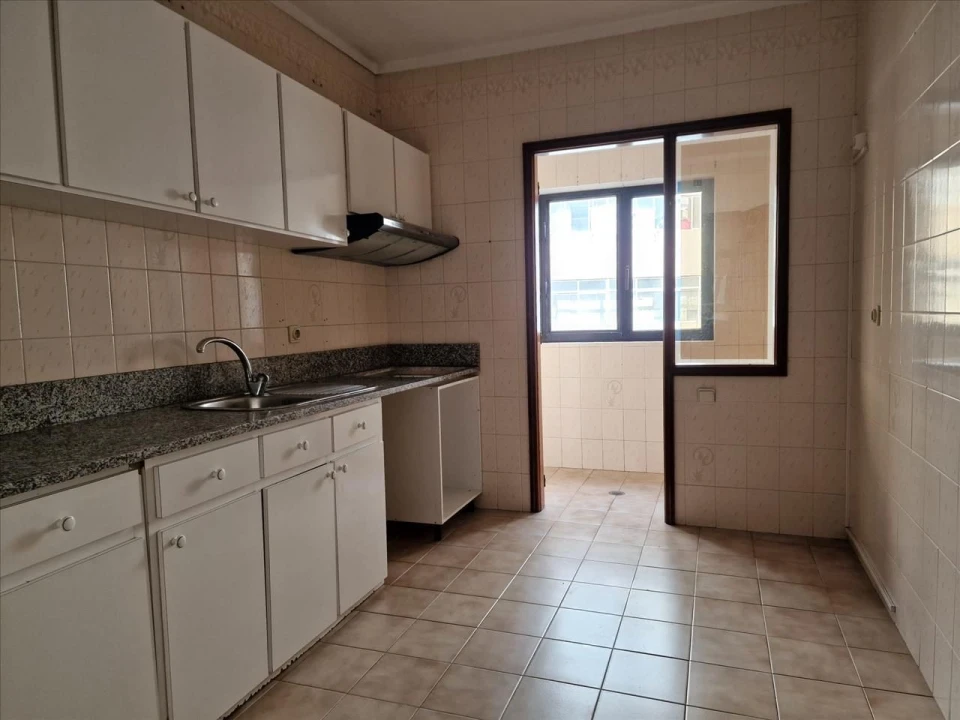 Apartamento T1 para Venda em Mafamude e Vilar do Paraíso Foto 5