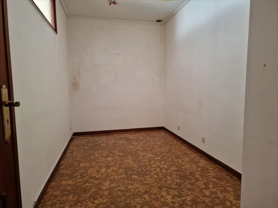 Apartamento T1 para Venda em Mafamude e Vilar do Paraíso Foto 8