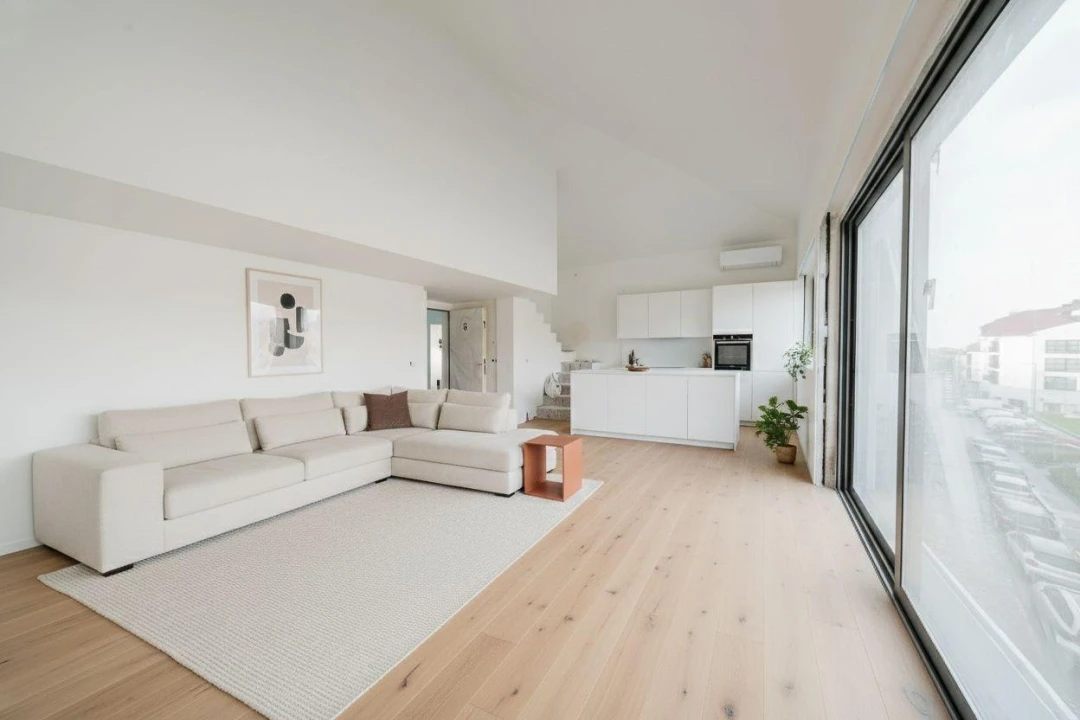 Apartamento T3 para Venda em Lordelo do Ouro e Massarelos Foto 1