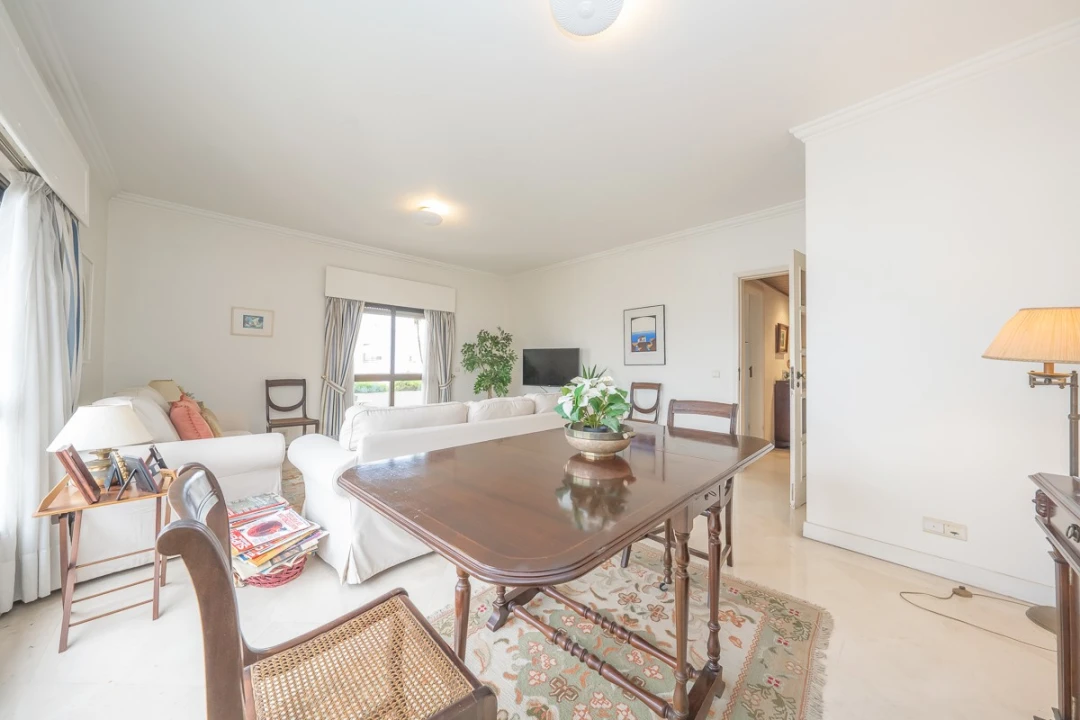 Apartamento T2 para Venda em Algés, Linda-A-Velha e Cruz Quebrada-Dafundo Foto 3