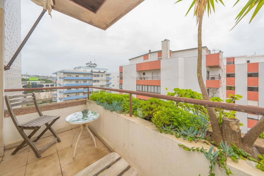 Apartamento T2 para Venda em Algés, Linda-A-Velha e Cruz Quebrada-Dafundo Foto 6