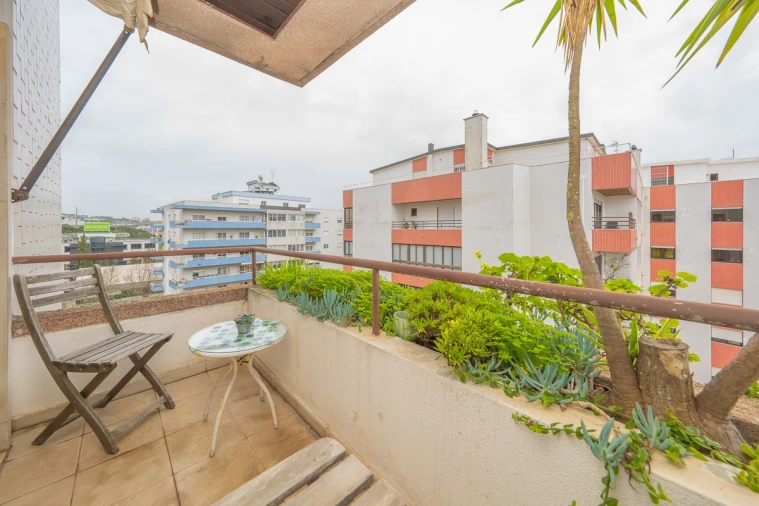 Apartamento T2 para Venda em Algés, Linda-A-Velha e Cruz Quebrada-Dafundo Foto 6