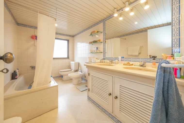 Apartamento T2 para Venda em Algés, Linda-A-Velha e Cruz Quebrada-Dafundo Foto 16