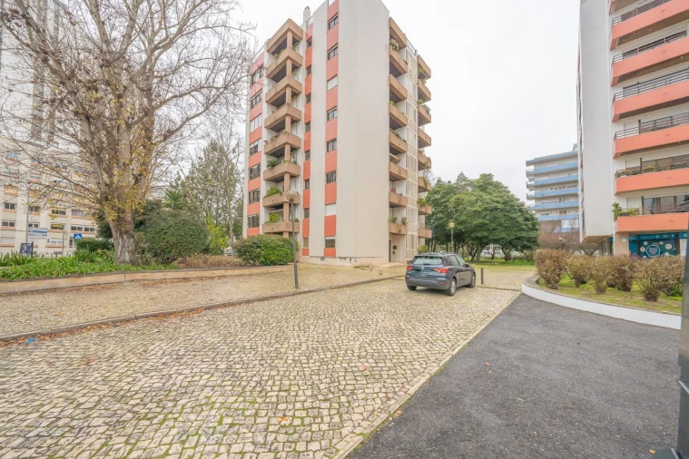 Apartamento T2 para Venda em Algés, Linda-A-Velha e Cruz Quebrada-Dafundo Foto 28