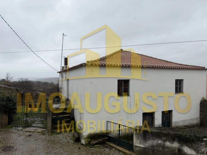 Moradia T4 para Venda em Cinco Vilas e Reigada Foto 1