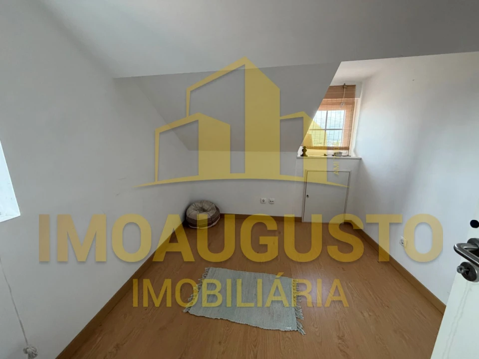 Prédio para Venda em Guarda Foto 10