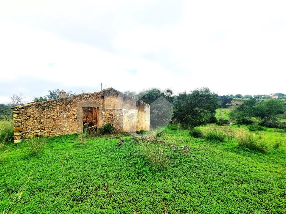 Moradia para Venda em Quelfes Foto 8