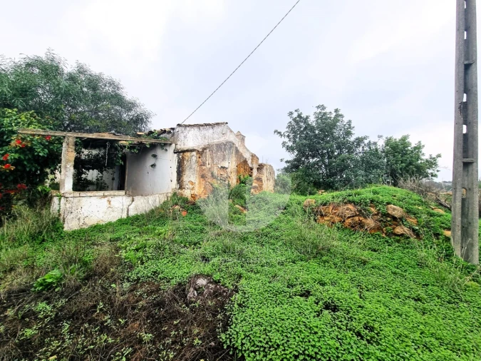 Moradia para Venda em Quelfes Foto 2