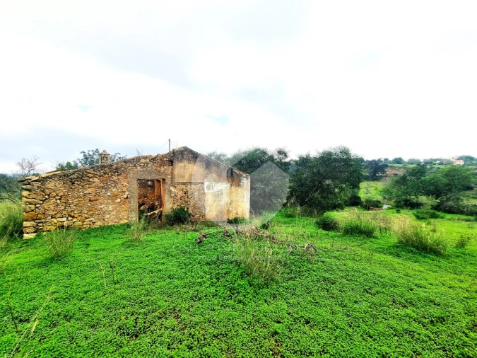 Moradia para Venda em Quelfes Foto 8