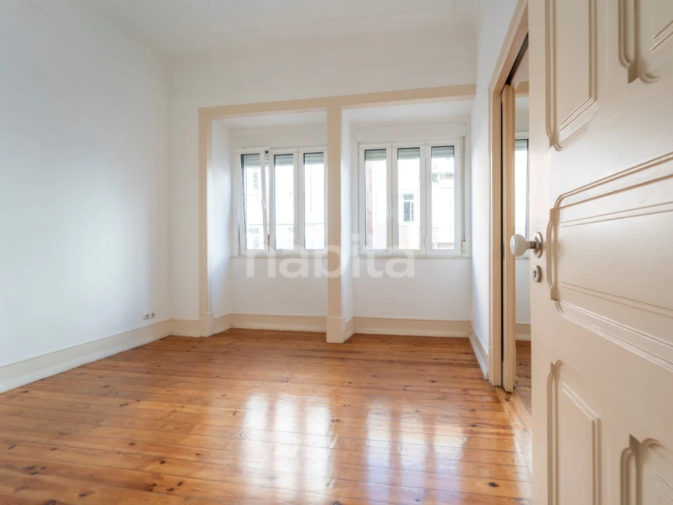 Apartamento T3 para Arrendamento em Arroios Foto 1