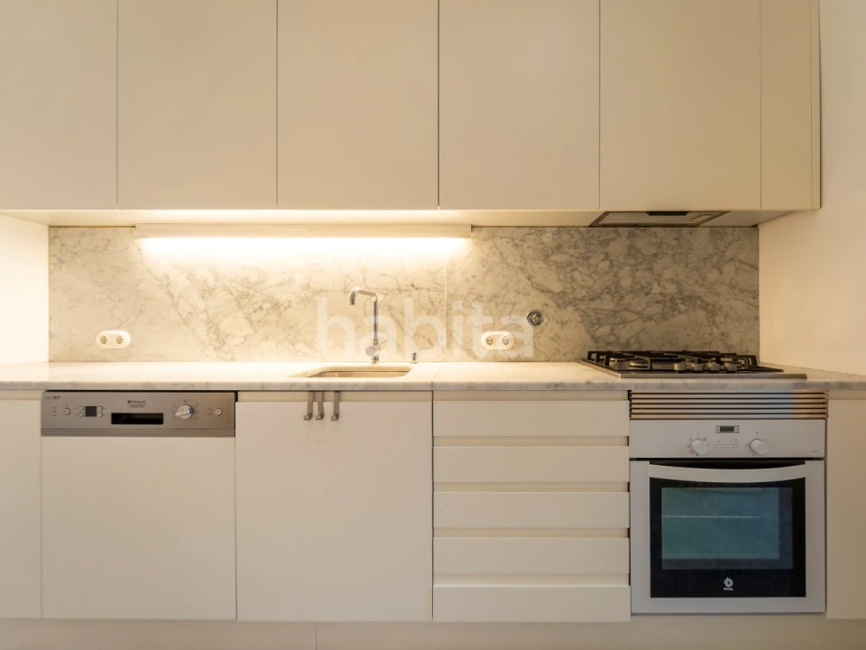 Apartamento T3 para Arrendamento em Arroios Foto 10