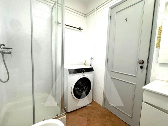 Apartamento T1 para Arrendamento em Santo Antonio dos Olivais Foto 12