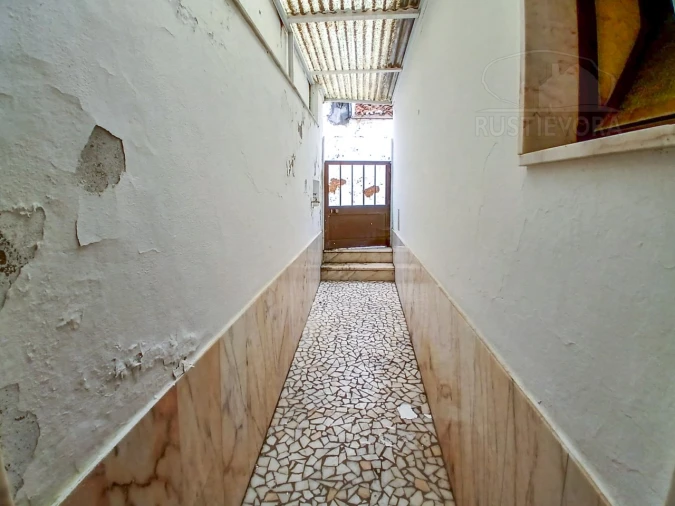 Moradia T2 para Venda em Bencatel Foto 3