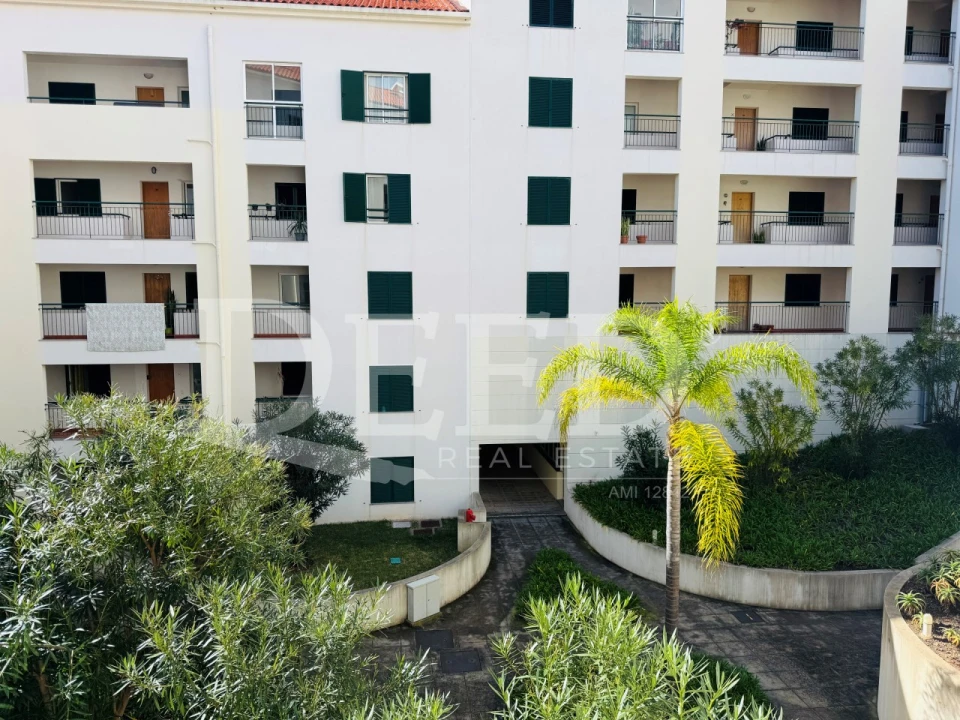 Apartamento T2 para Venda em Caniço Foto 2