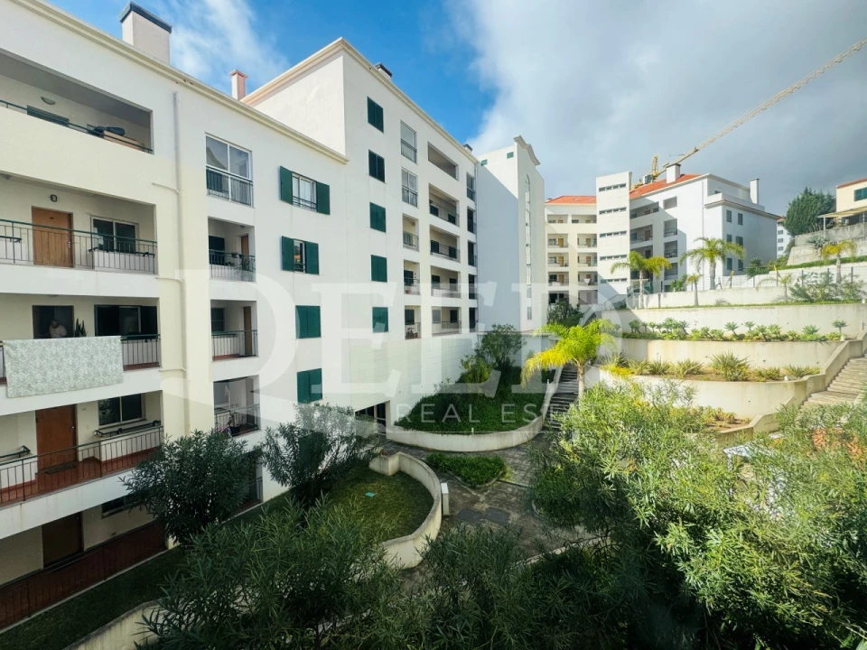 Apartamento T2 para Venda em Caniço Foto 1