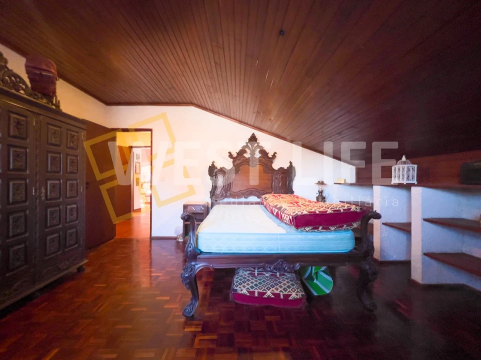 Moradia T6 para Venda em Venda do Pinheiro e Santo Estêvão das Galés Foto 26