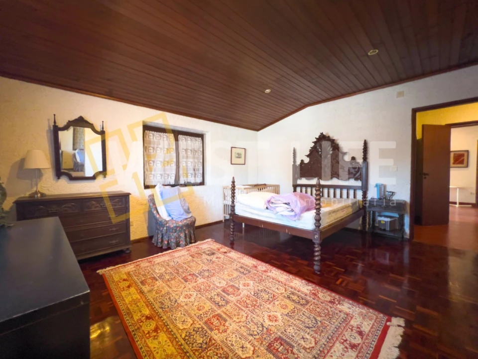 Moradia T6 para Venda em Venda do Pinheiro e Santo Estêvão das Galés Foto 27